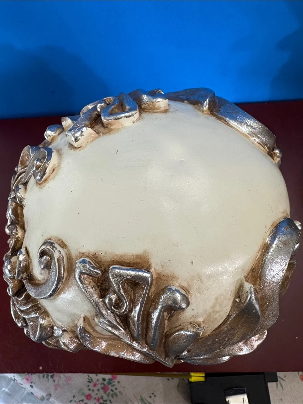 Decorative Ornate Skull Accent - Ivory & Gold